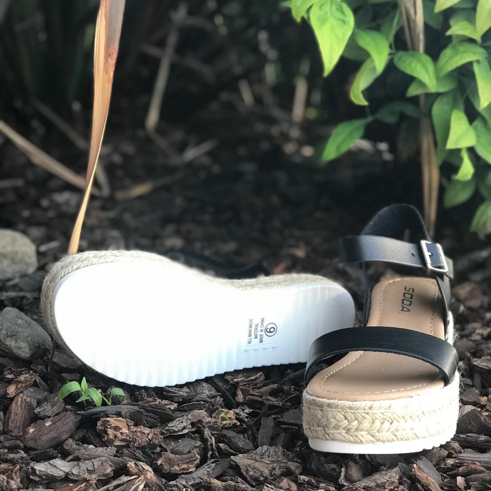 Black buckle strap espadrille sandal - Picture 7 of 7